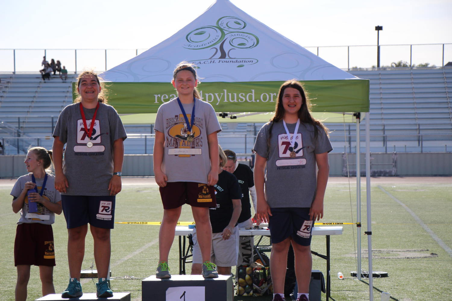 Angelina and Isabella Hellwig were just 2 of the many bright spots at this years track event, placing 2nd and 3rd respectively in the 7th grade shot put.